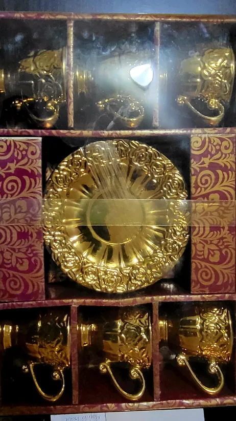Display gold plated cup set thumbnail