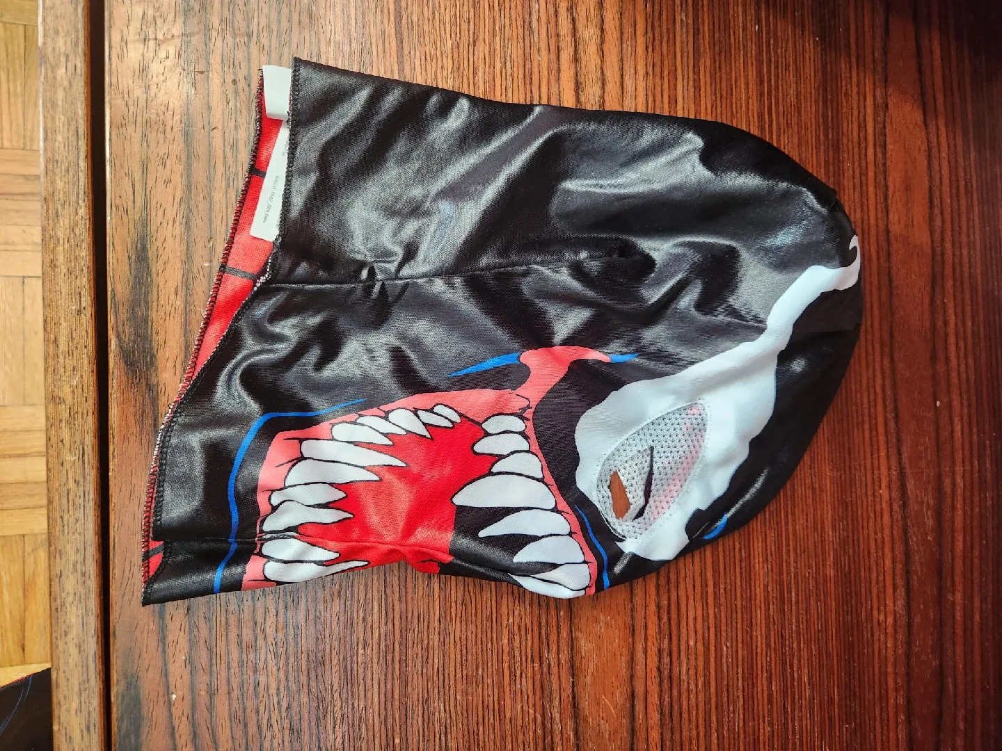 Reversable Marvel Spiderman Costume with Mask image indicator(8)