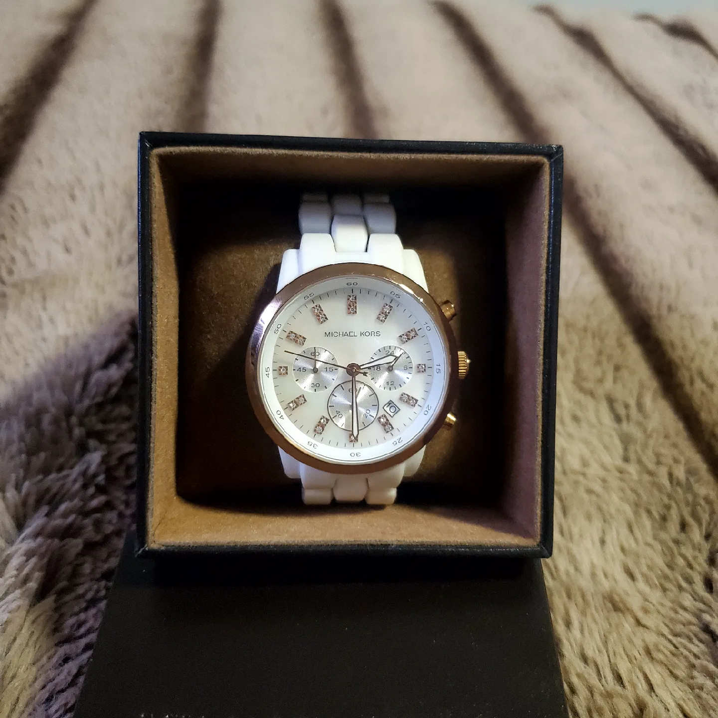 Michael Kors Ladies White Ceramic Watch image indicator(6)