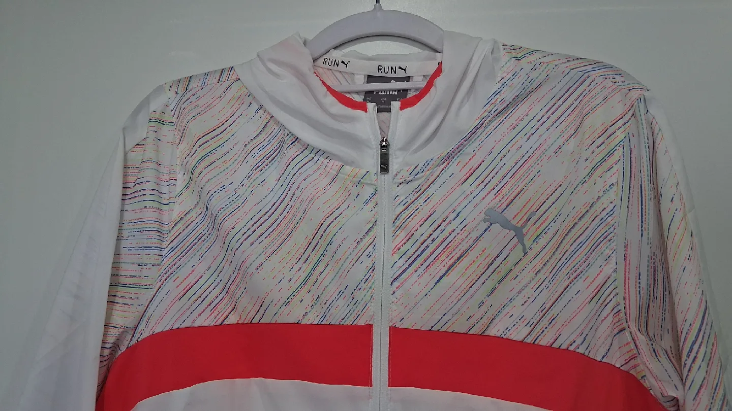 Puma Run Lightweight Jacket - Size M image indicator(2)