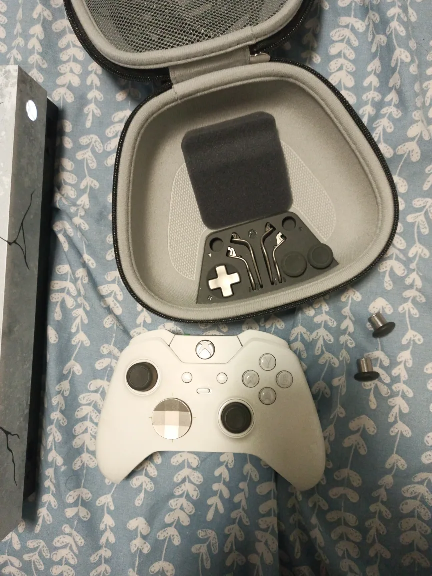 Xbox One X Special edition image indicator(9)