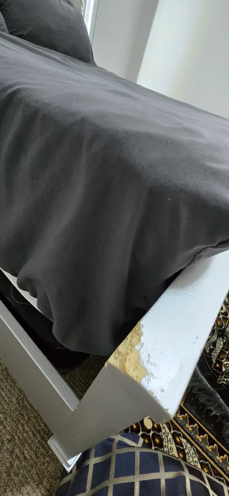 Glam Bedroom Set - Bed, Dresser, Nightstand image indicator(5)