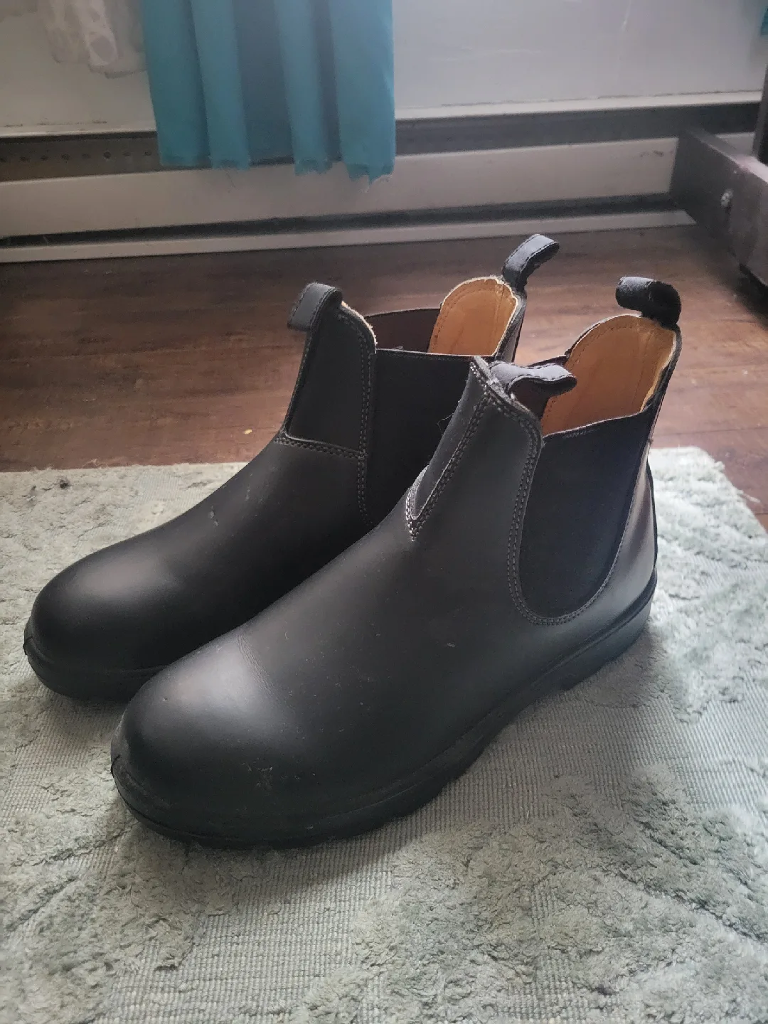 Prospector Black Leather Chelsea Boots - Size 10
