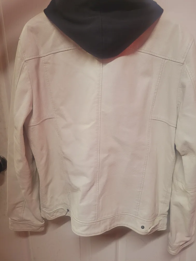 Danier White Leather Jacket w/ Hood - Size M image indicator(4)