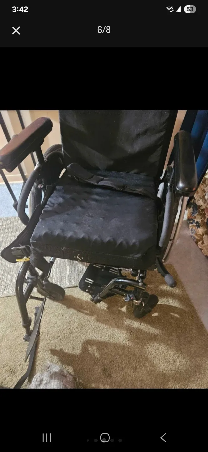 FREE Quickie Z-Core Wheelchair image indicator(3)