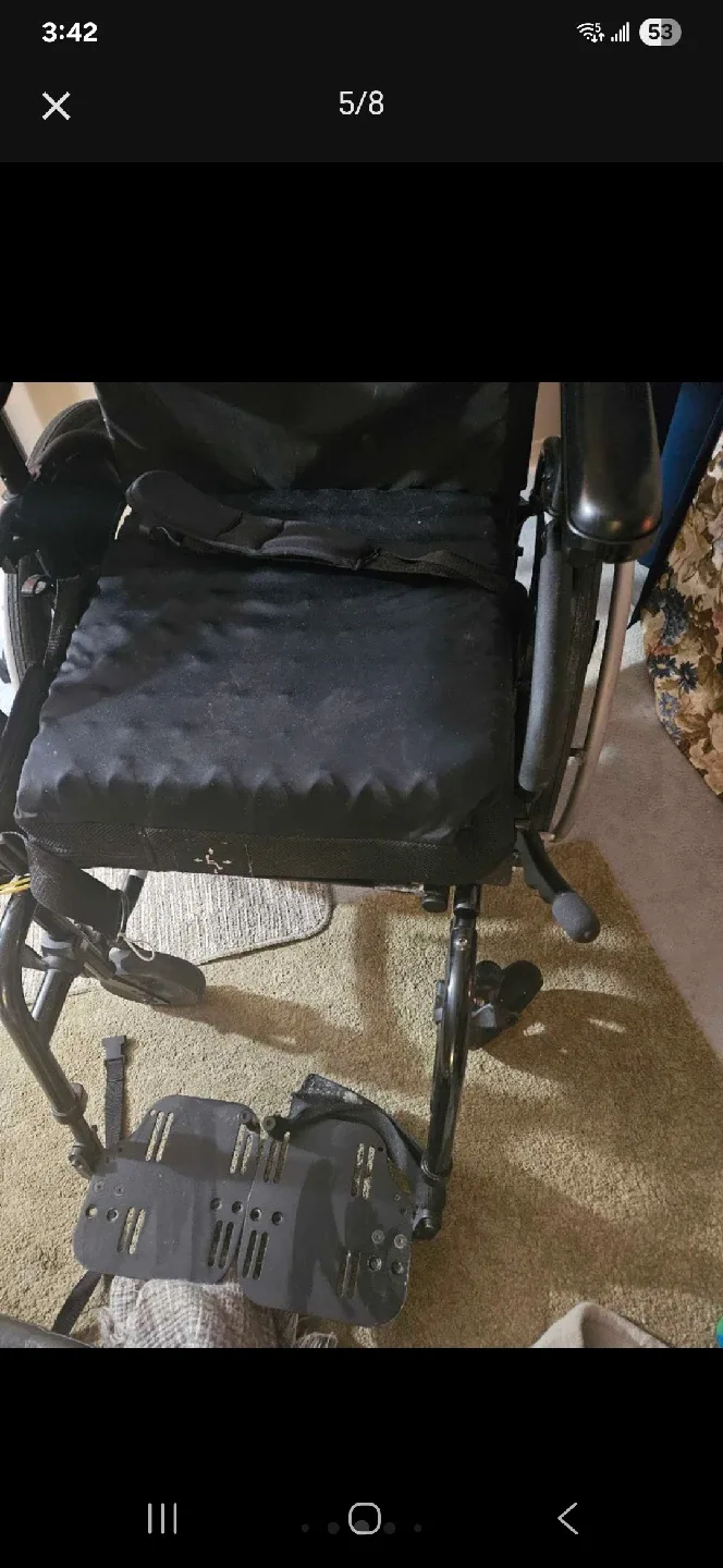 FREE Quickie Z-Core Wheelchair image indicator(4)