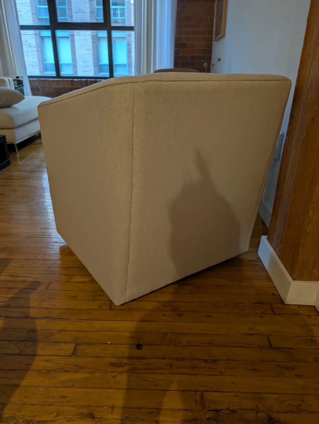 Modern Swivel Armchair - Light grey image indicator(2)