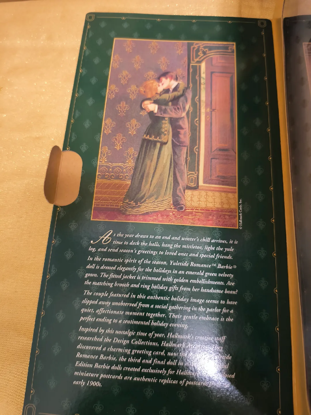 Hallmark Yule Tide Romance Barbie Doll - Special Edition image indicator(4)