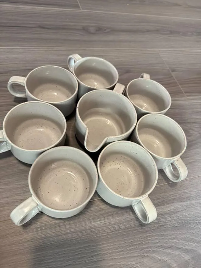 Stoneware Dinnerware Set image indicator(3)