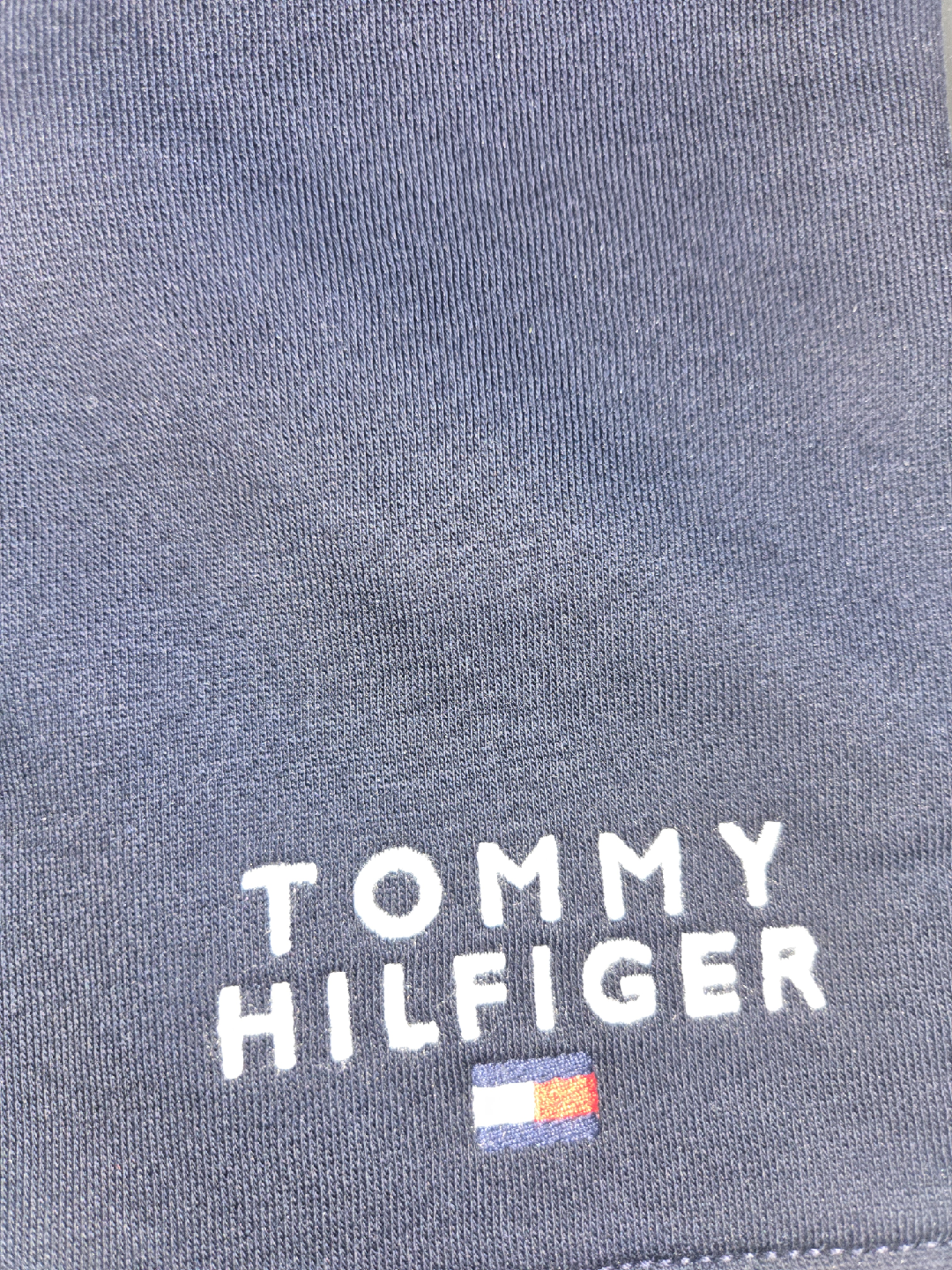 BNWT Tommy Hilfiger Matching T-Shirt & Short Set - photo 4