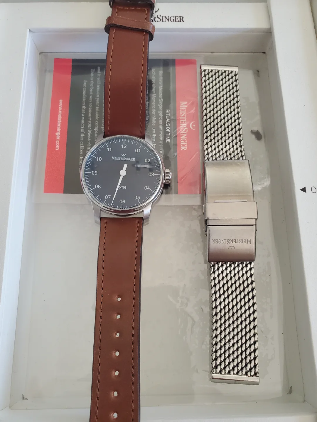 MeisterSinger N°01 Watch with Extra Strap image indicator(2)