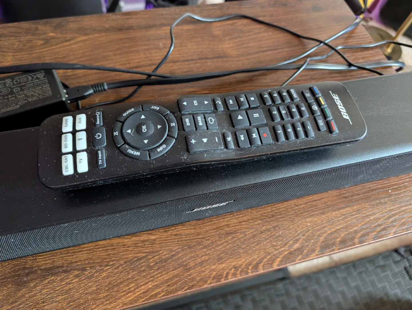 Bose Solo 5 TV Soundbar with Universal Remote Control image indicator(2)