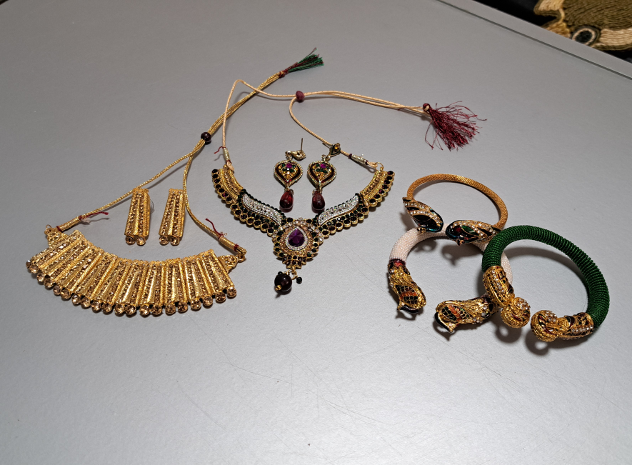 Jewellery Set - Necklace, Earrings, Bangles