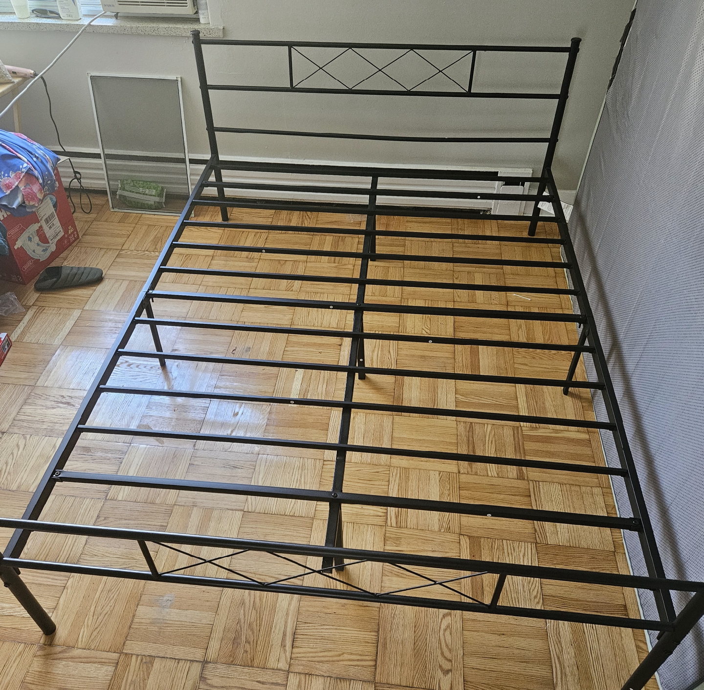 Black Metal  Queen Bed Frame