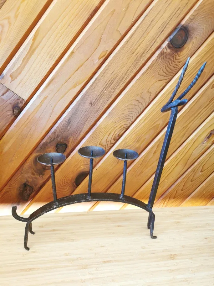 Brutalist Style Gazelle Candle Holder image indicator(4)