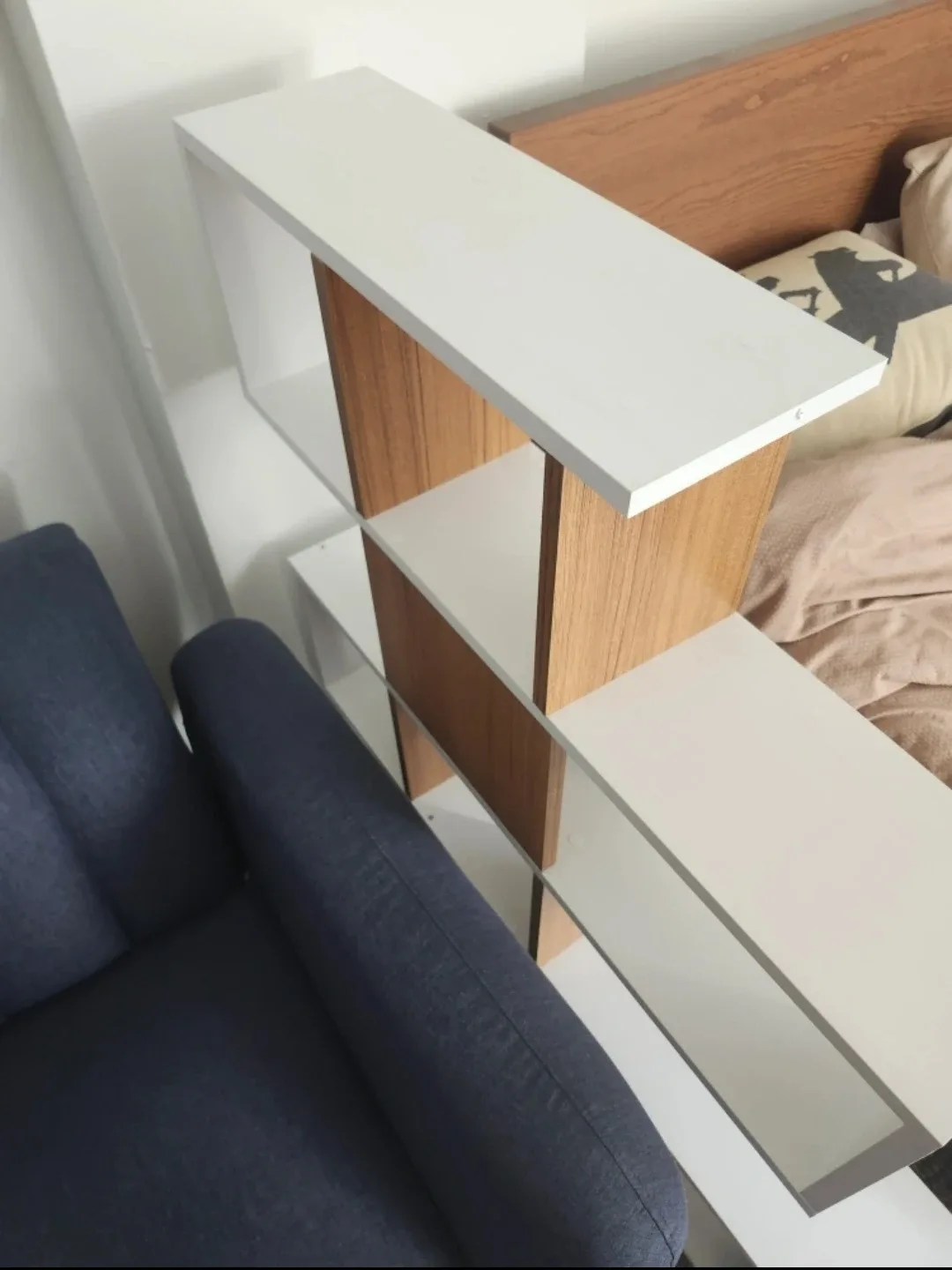 White & Wood Cube Bookshelf image indicator(3)