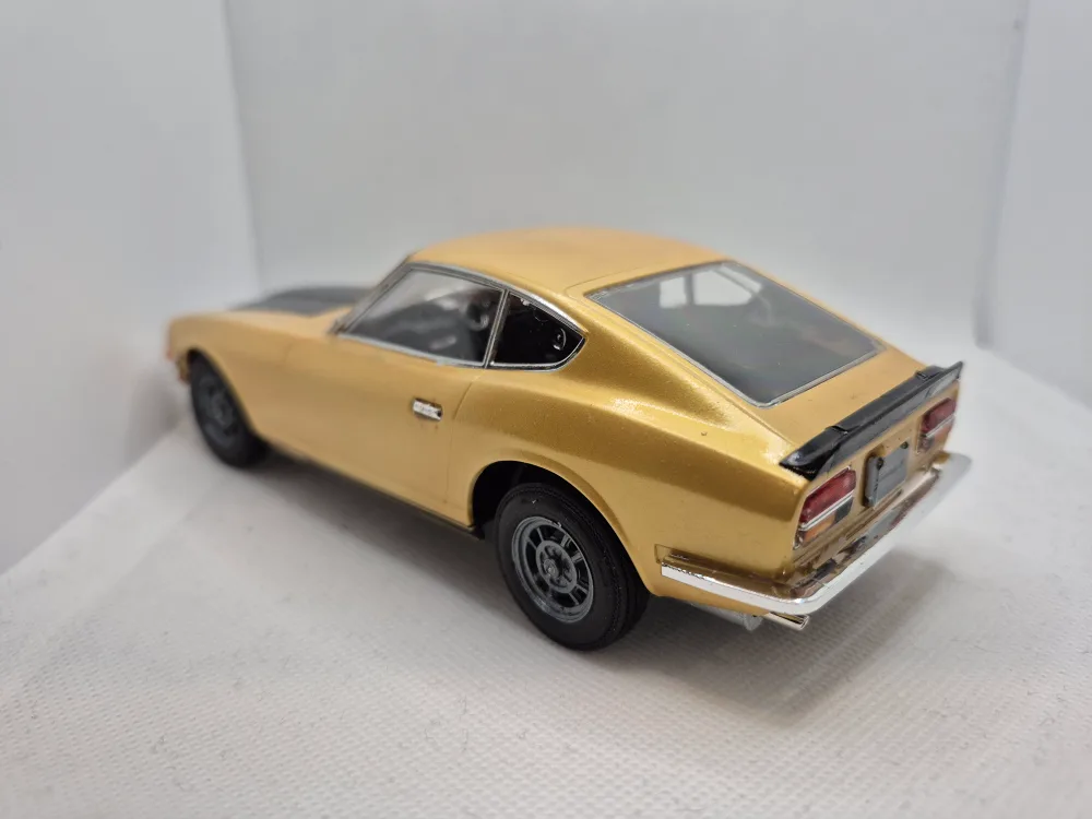 Datsun 240Z Model Car - Gold & Black image indicator(2)