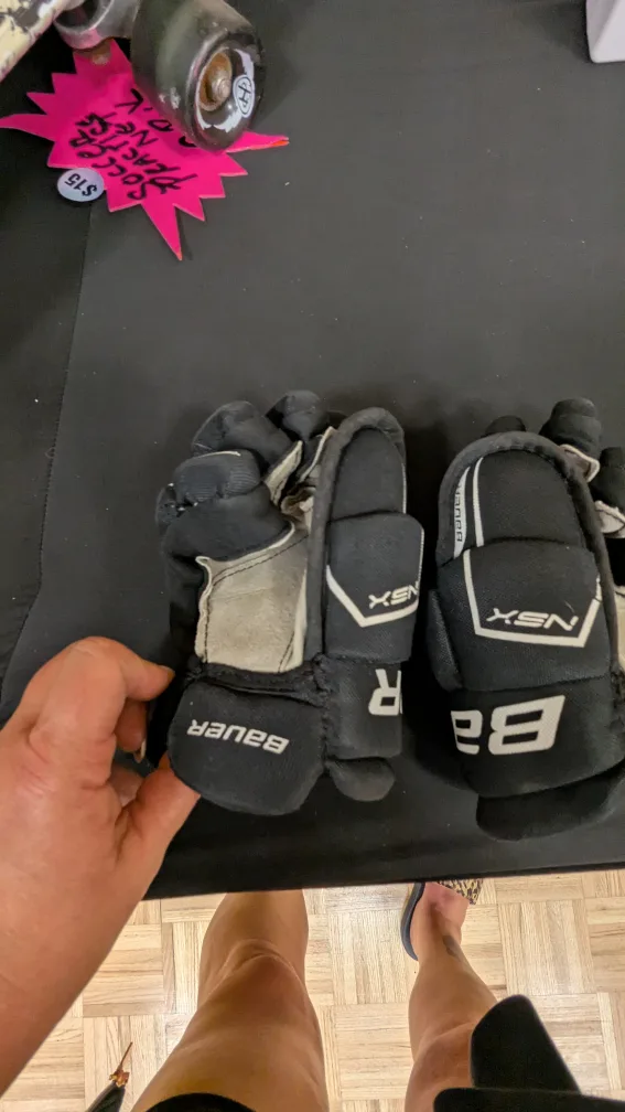 Bauer NSX Hockey Gloves image indicator(2)