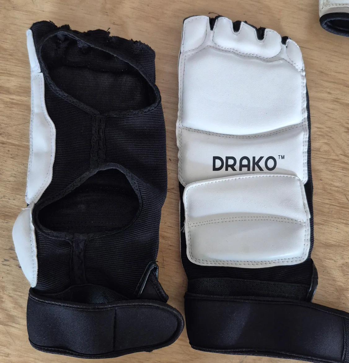 Taekwondo Gear Set - Adidas Shin Guards, Drako Gloves image indicator(4)
