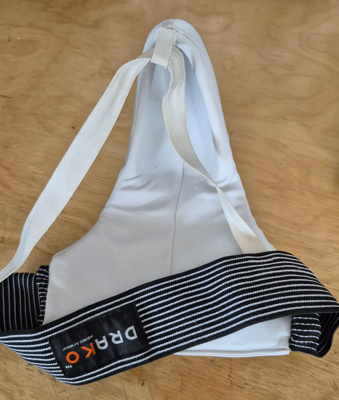 Taekwondo Gear Set - Adidas Shin Guards, Drako Gloves image indicator(5)