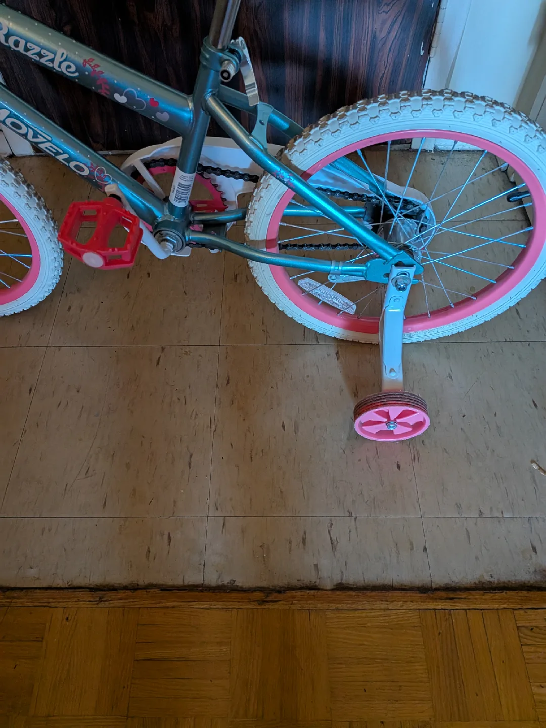 Movelo Razzle Kids Bike (18 inch wheels) image indicator(7)