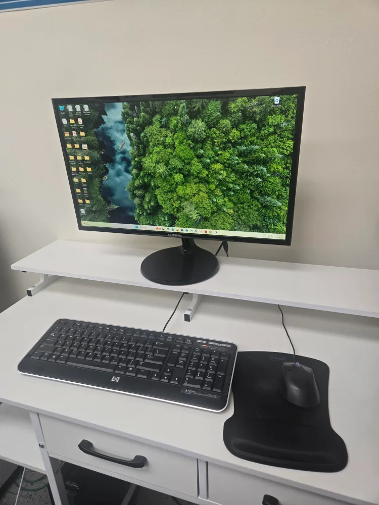 Shared Office Space for Rent in High Traffic Mall image indicator(5)