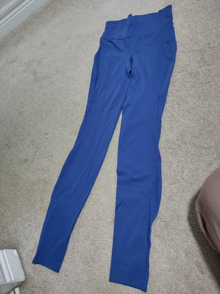 Lululemon Align Leggings - Size 4 - Blue image indicator(2)