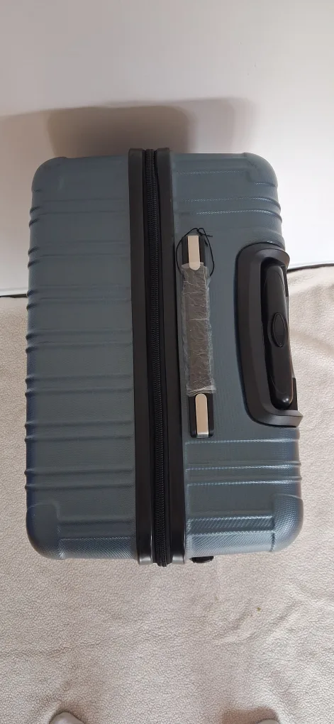 Hard Shell Carry-On Luggage - Blue image indicator(4)