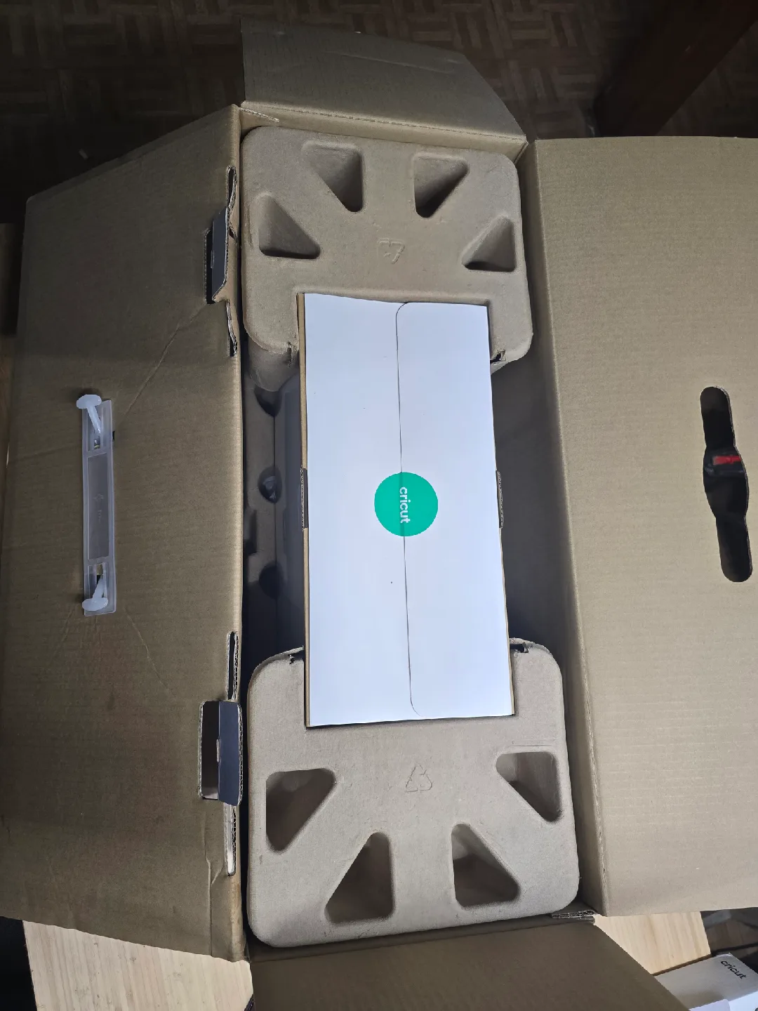 New Cricut Maker 3 Ultimate Smart Cutting Machine image indicator(3)