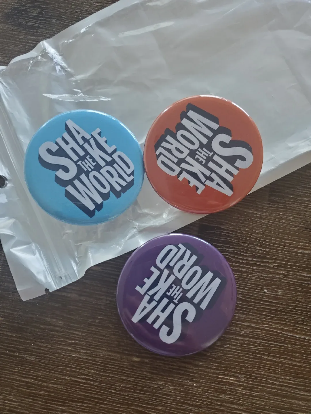 Shake The World Buttons thumbnail