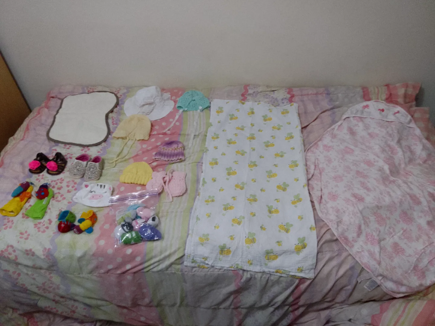 Baby Clothes & Accessories Bundle thumbnail