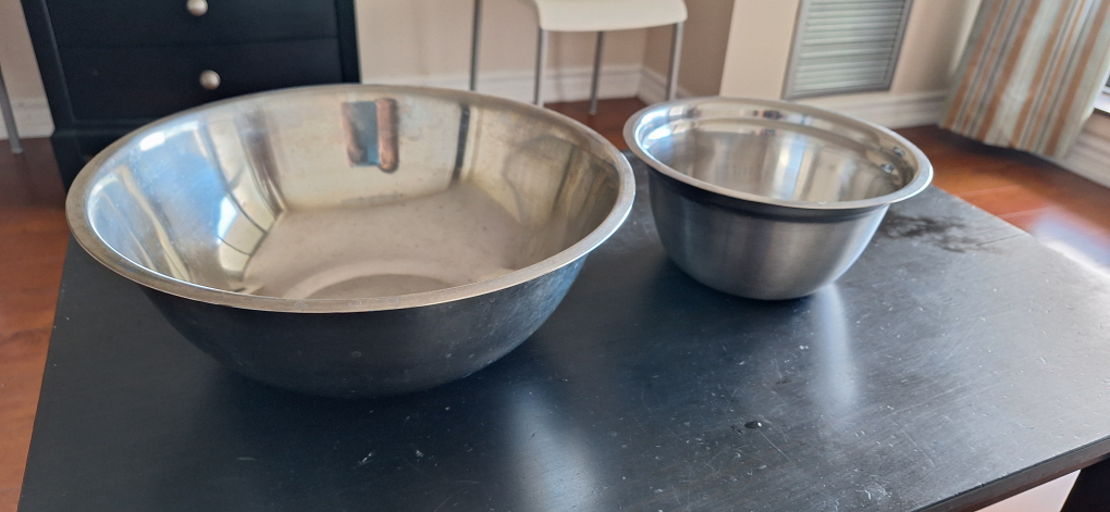 Stainless Steel Mixing Bowls - Set of 2 - photo 3