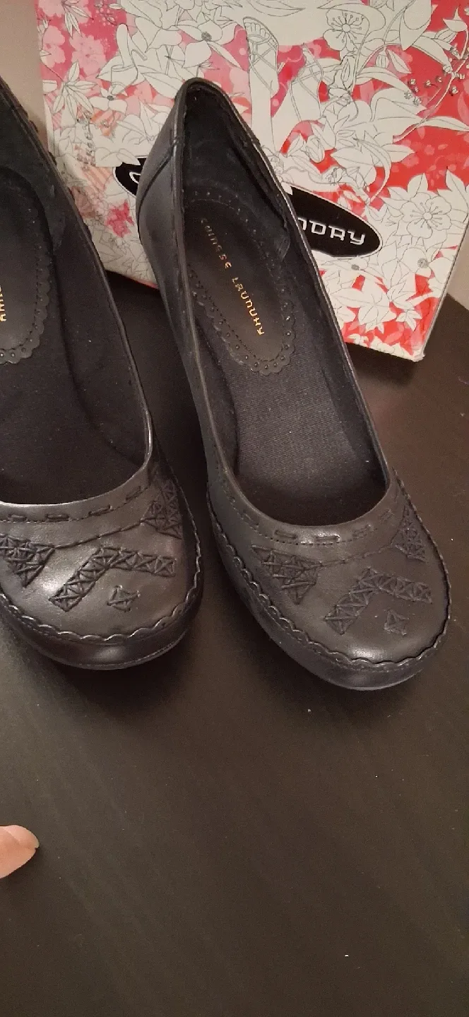 Chinese Laundry Black Wedges size 6 image indicator(3)