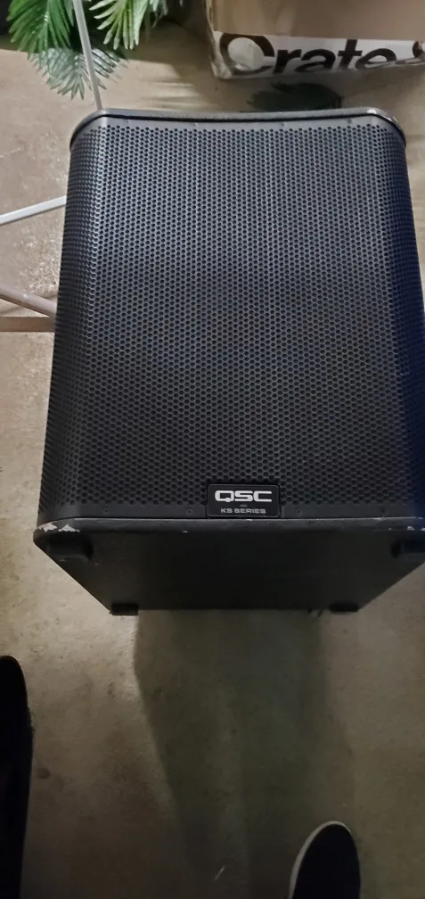 QSC KS118 Active Subwoofer image indicator(4)