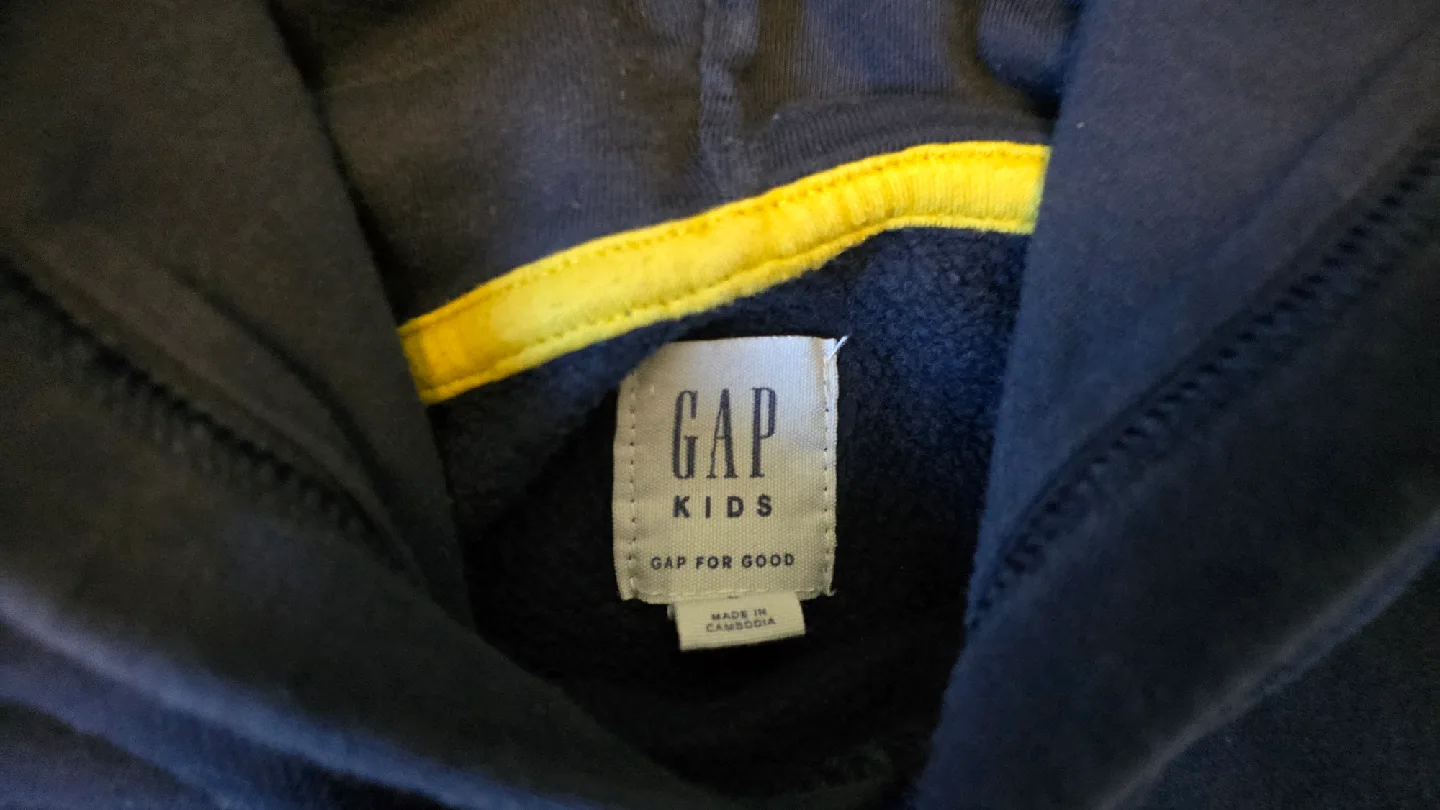 2 Gap Hoodie - Blue and Red - Size 12Y image indicator(3)