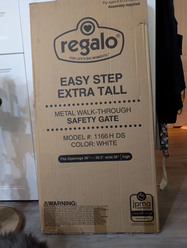 Regalo Easy Step Extra Tall Safety Gate - White image indicator(2)