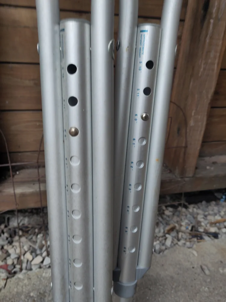 Guardian Adjustable Crutches image indicator(3)