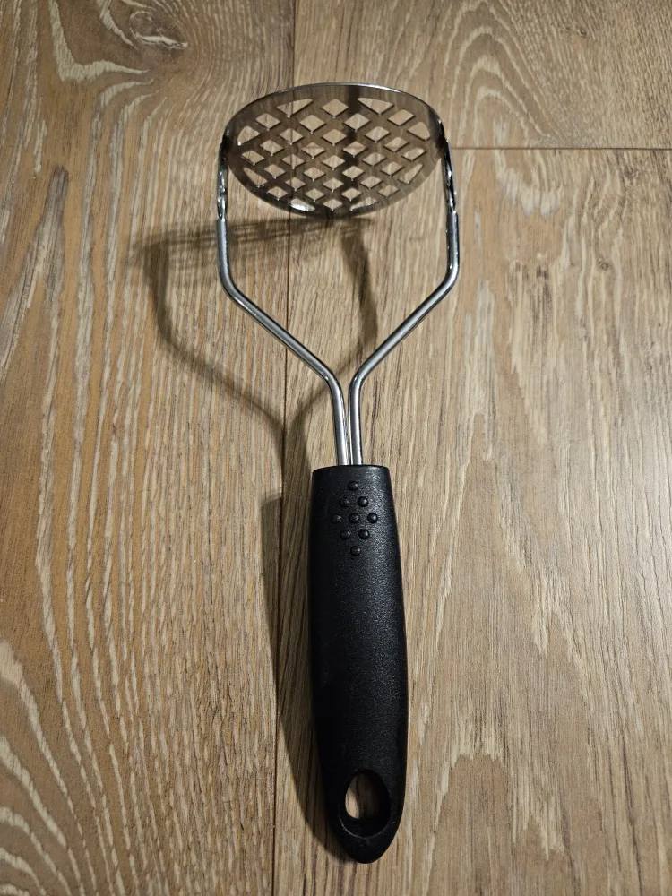 🥕 Potato Masher with Black Handle thumbnail