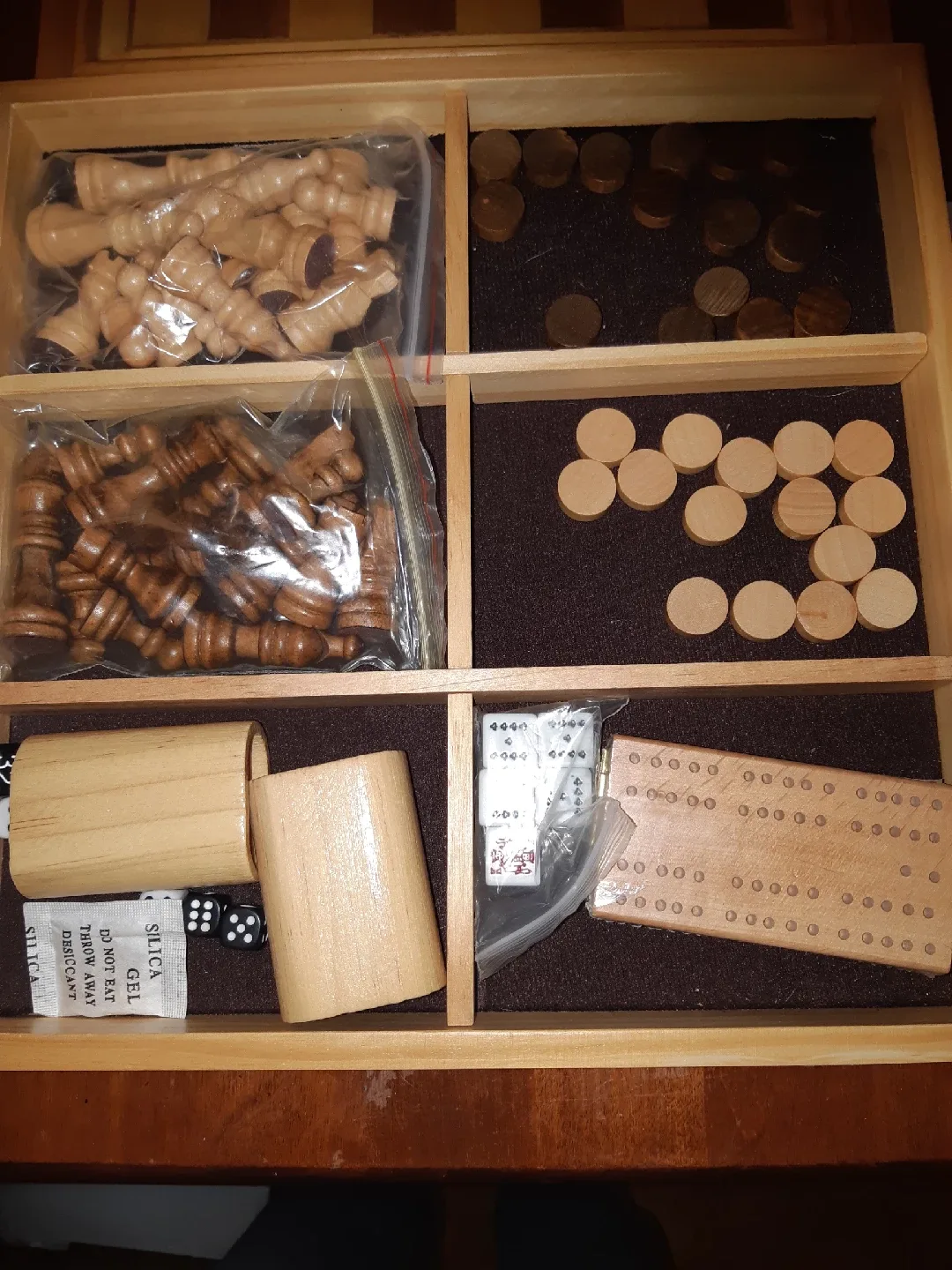 Wooden Chess, Checkers, Backgammon Game Set image indicator(2)