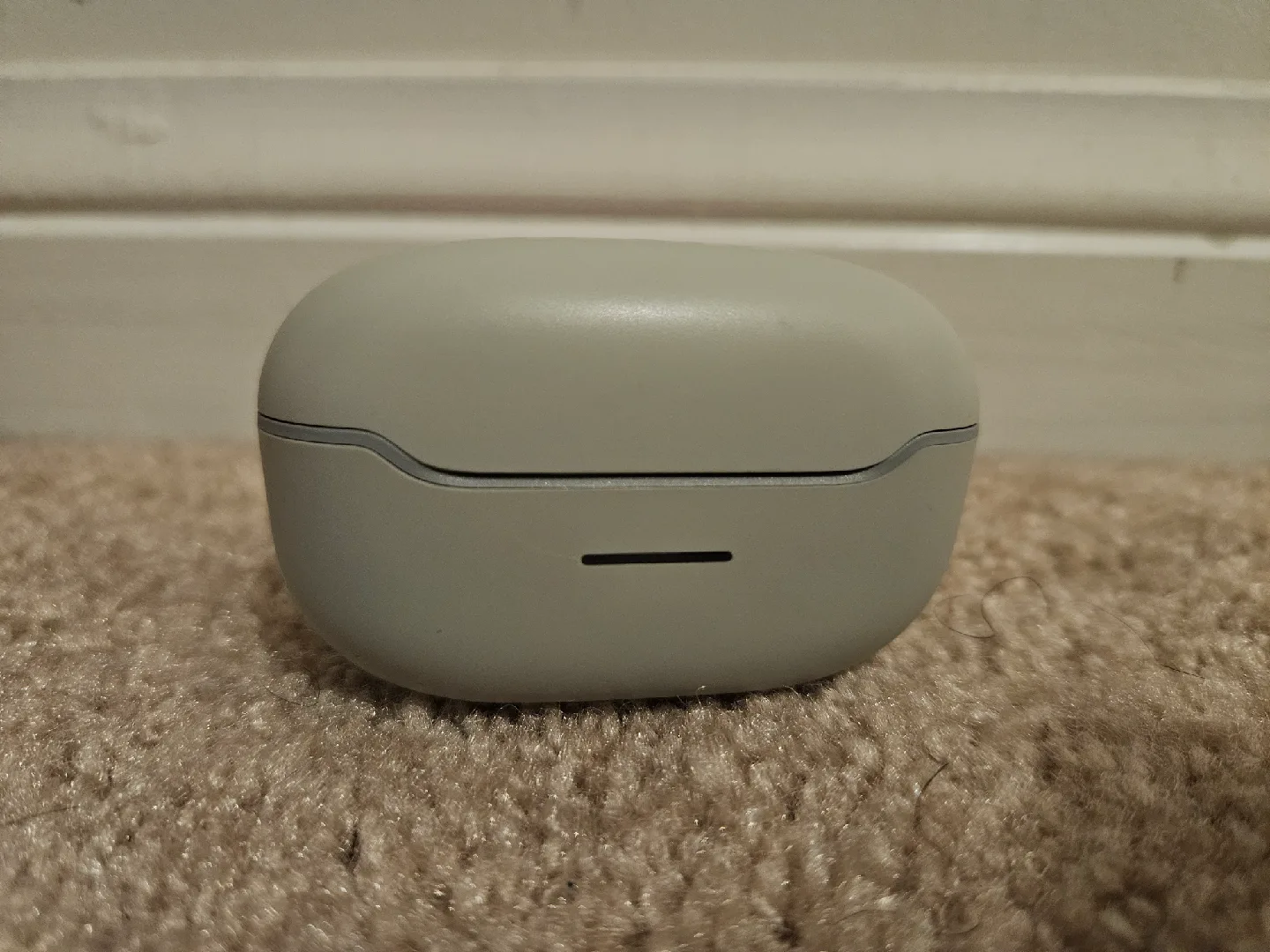 JBL Endurance Race In-Ear Sound Isolating True Wireless Earbuds image indicator(3)