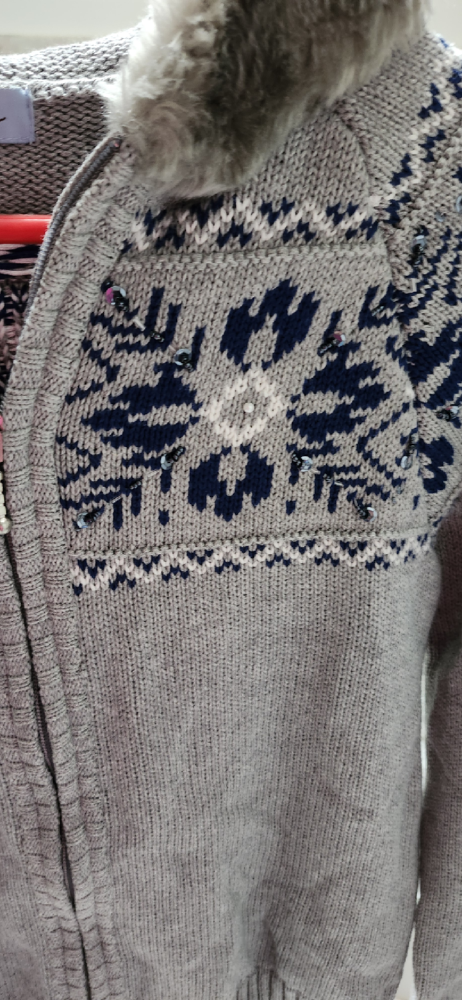 Grey knit fair isle zip-up sweater with faux fur trimmed hood - photo 2