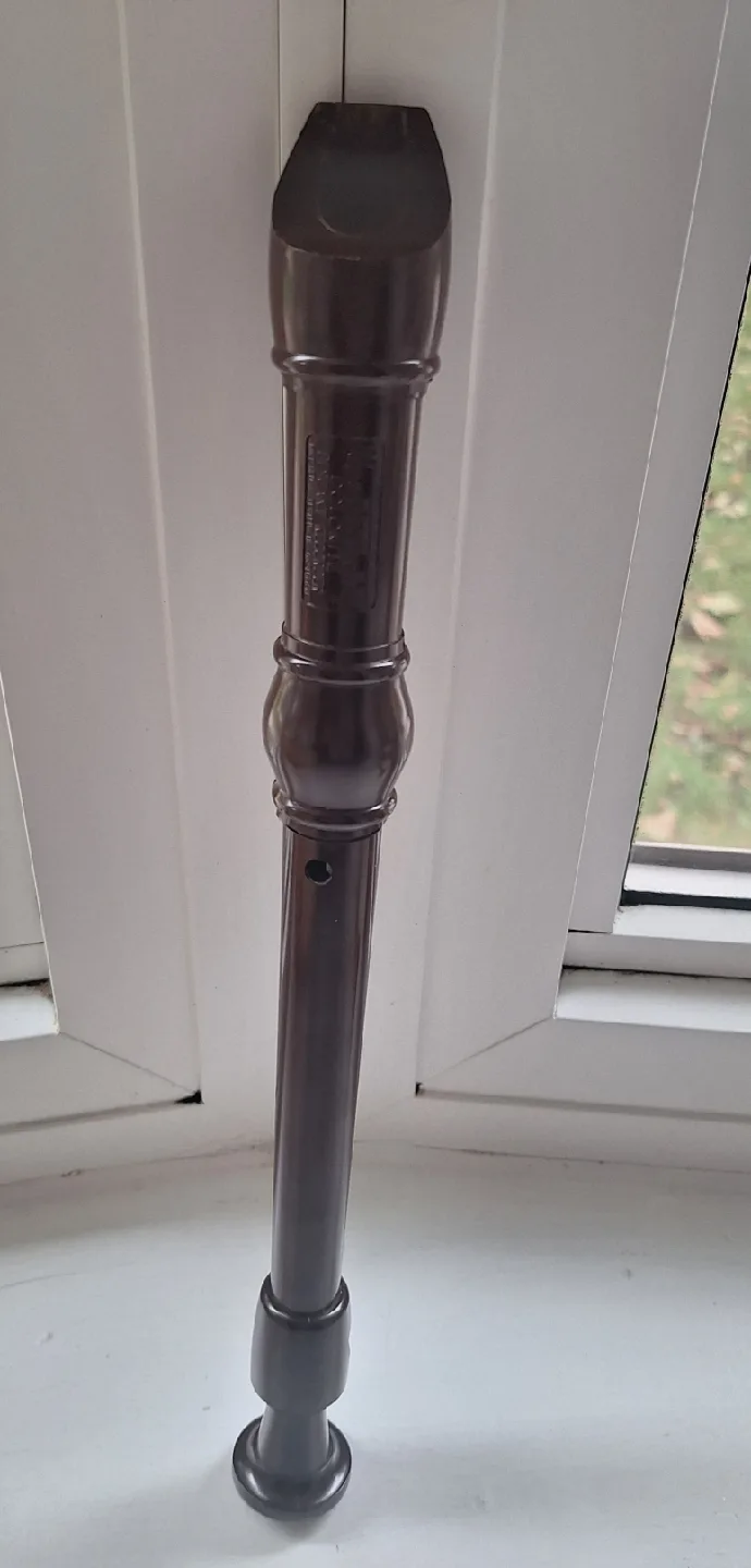 Vintage made in  England Dolmetsch Dolonite Descant Recorder image indicator(3)