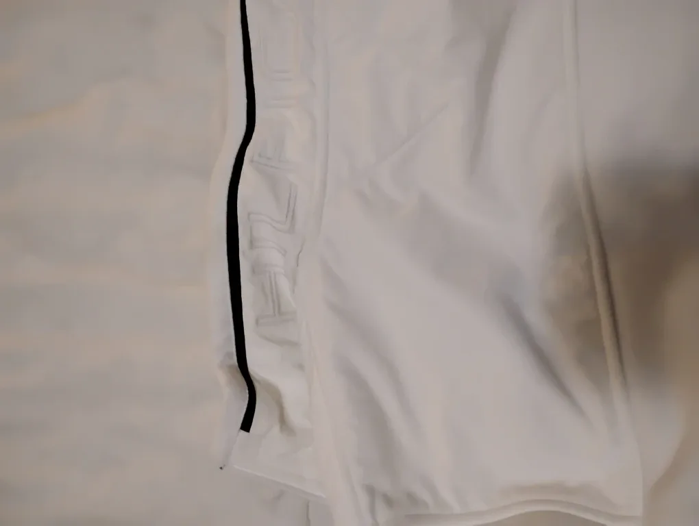 vintage Tommy Hilfiger bomber jacket size L image indicator(4)