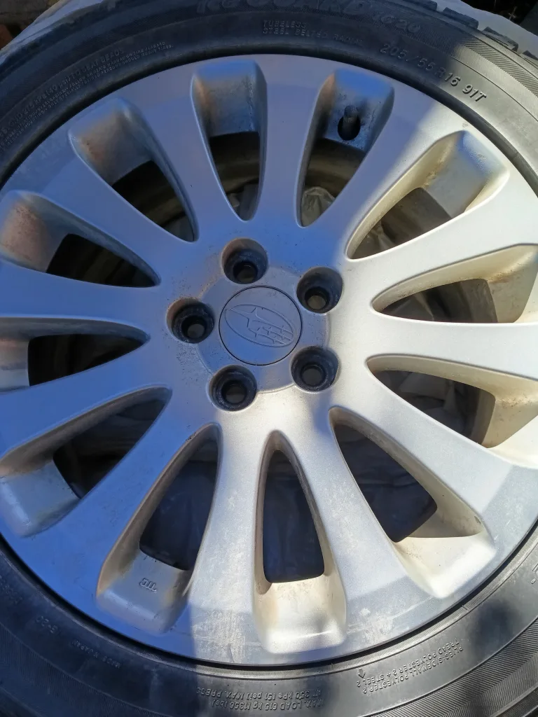 Subaru Wheel with Tire - 205/55R16 image indicator(3)