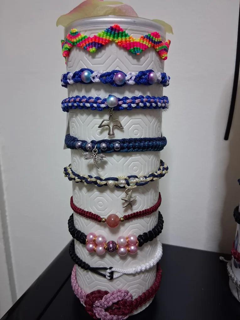 Pretty Macrame Bracelets image indicator(3)