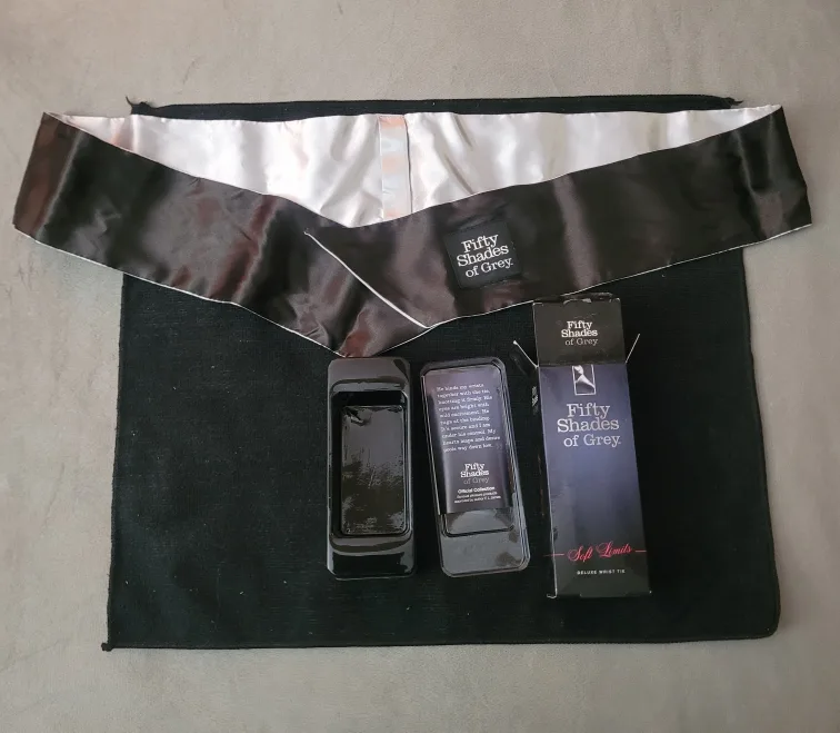 Fifty Shades of Grey Soft Limits Deluxe Wrist Tie🥕 image indicator(4)