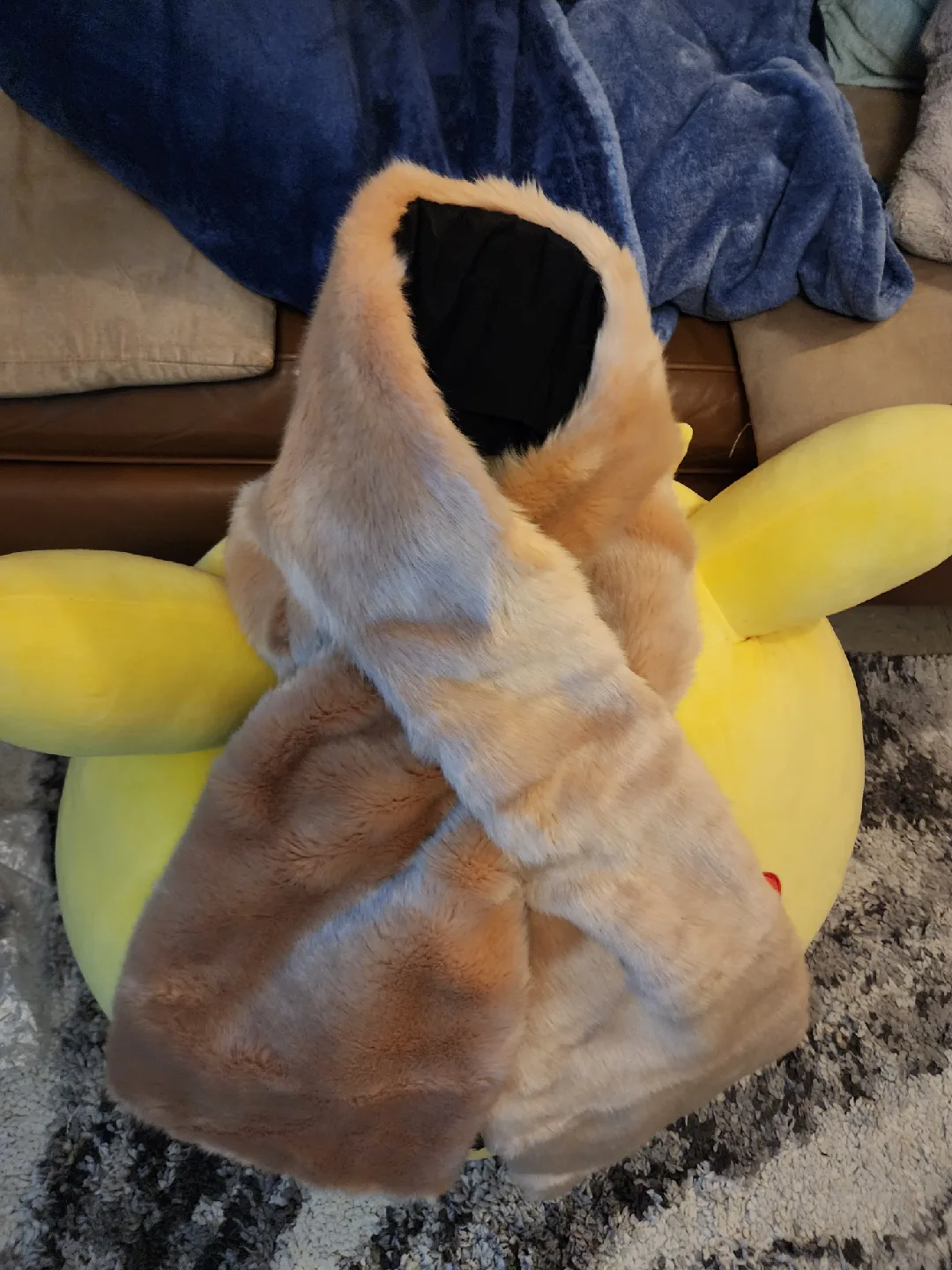 Zara Accessories Faux Fur Scarf image indicator(3)