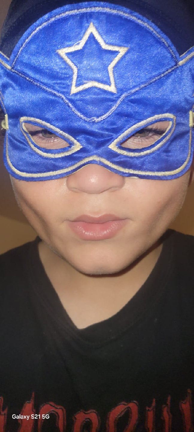 Kids' Superhero Cape and Mask Costume Set - photo 3