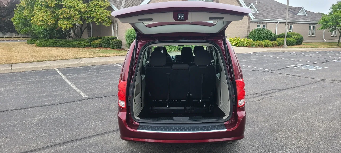 2017 DODGE GRAND CARAVAN SE image indicator(4)