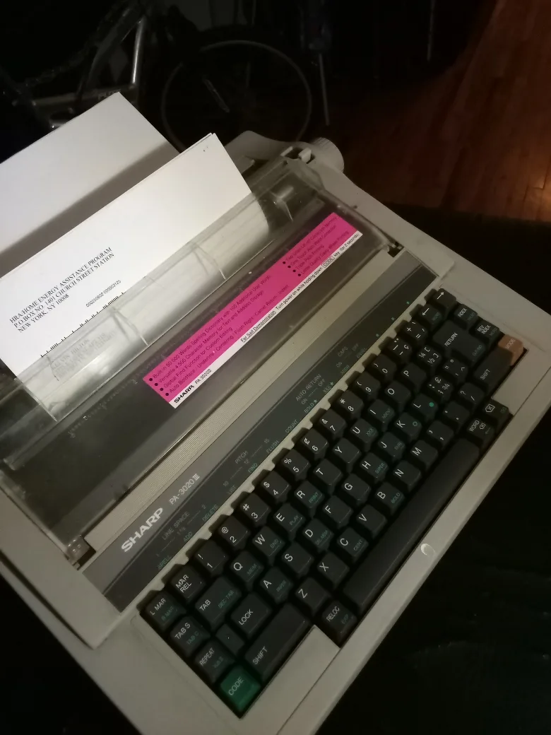 Sharp PA-3020II Electric Typewriter image indicator(3)